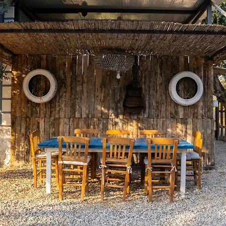 Kamp alanı Ruina Glamping Mezgit