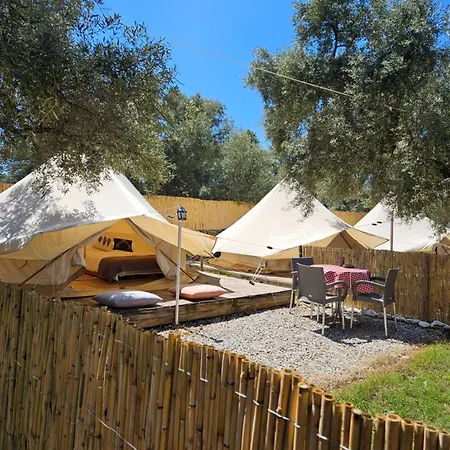 Ruina Glamping *